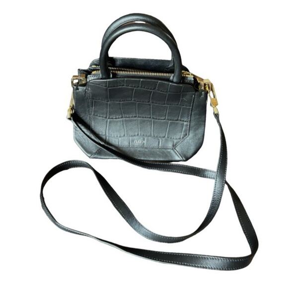 Aritzia Auxiliary Bag Square Small Black Crossbody Strap Mini Gold Hardware NWOT - Picture 1 of 9